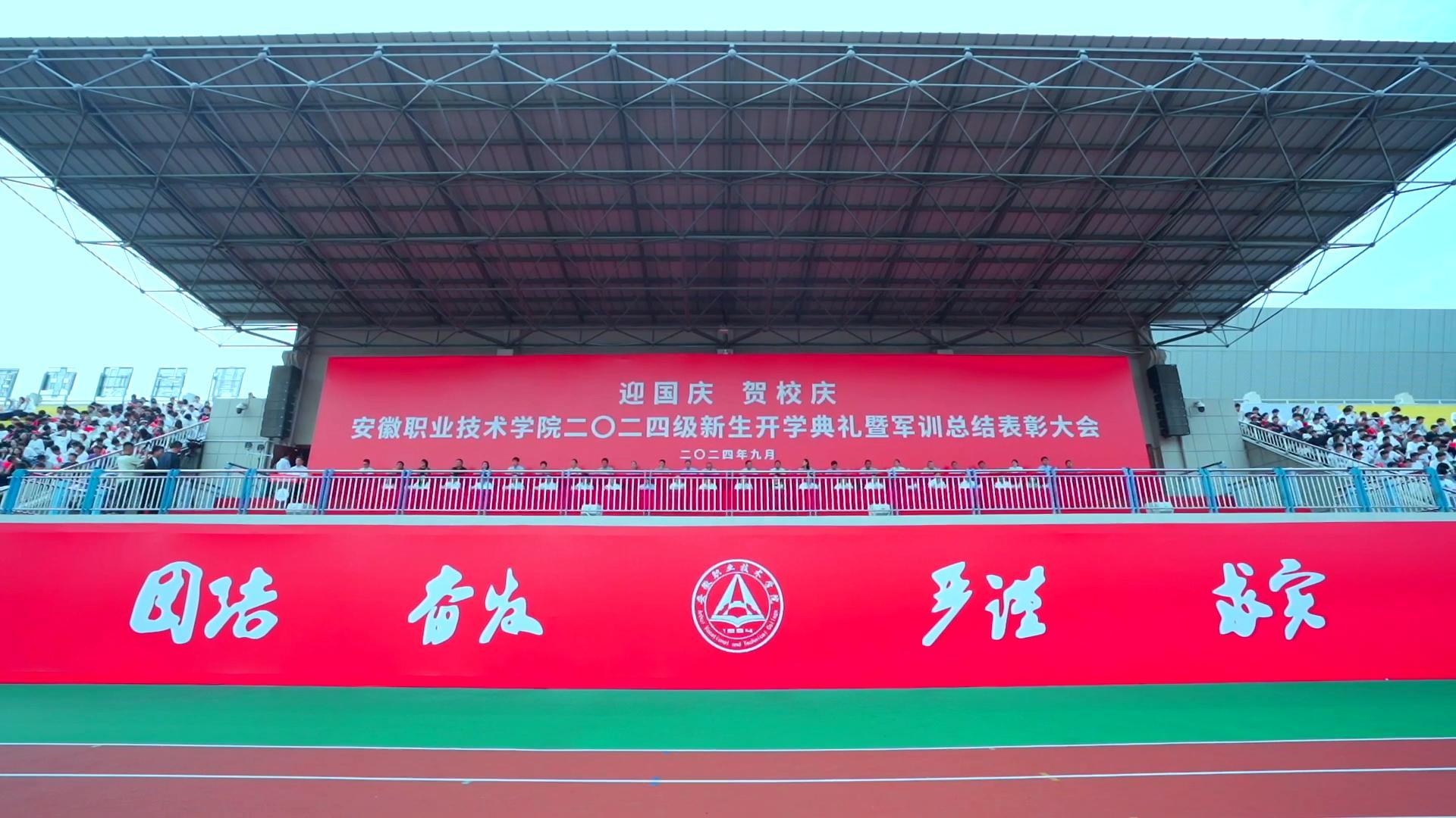 少妇扒开腿让我爽了一夜