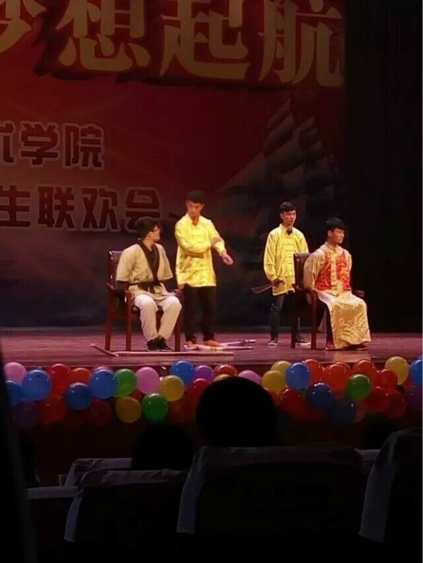 少妇扒开腿让我爽了一夜